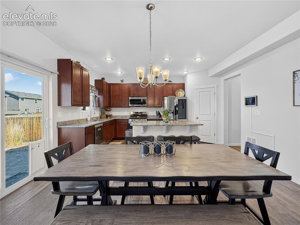Image 5 of 39: Dining Area
