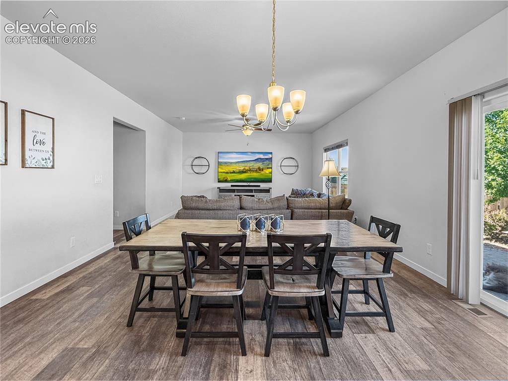 Image 6 of 39: Dining Area