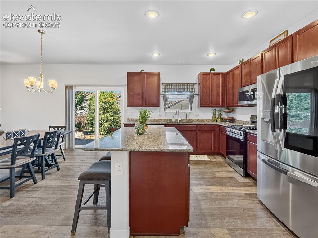 Image 9 of 39: Kitchen