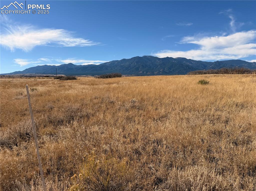 Image 7 of 10: Greenhorn view (west)