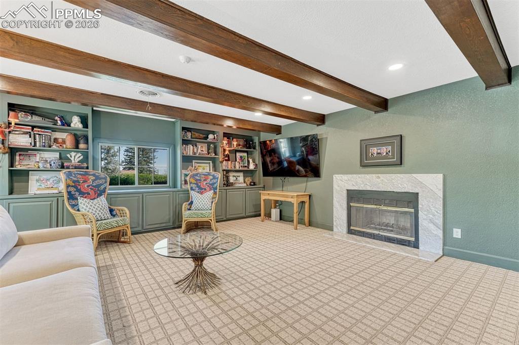Image 21 of 50: Family Room