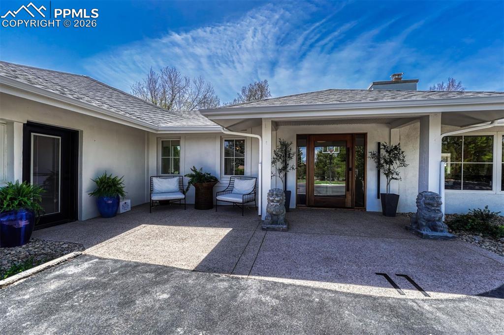 Image 6 of 50: At 11 Polo Drive, the work has been done allowing you to simply arrive, set