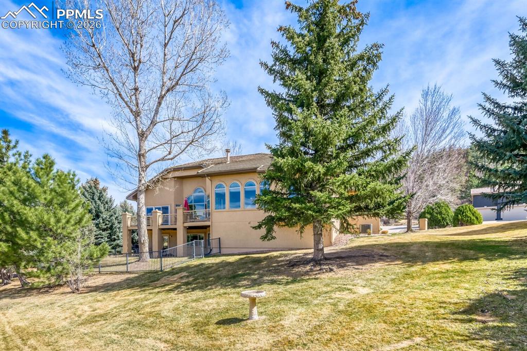 Image 48 of 48: Back of Structure