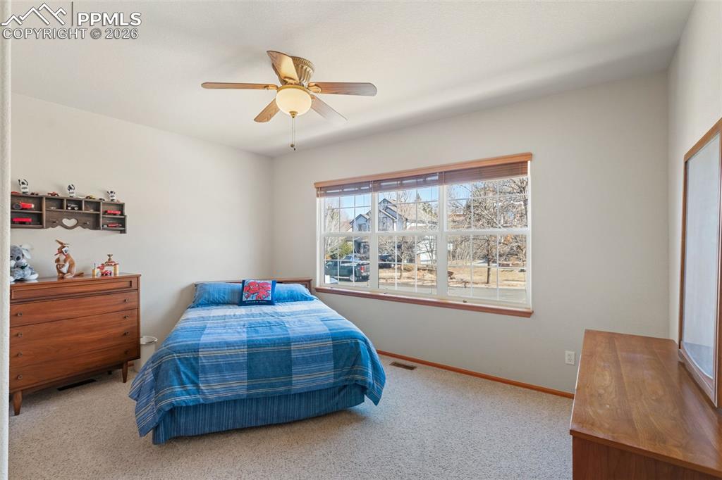 Image 24 of 50: Bedroom