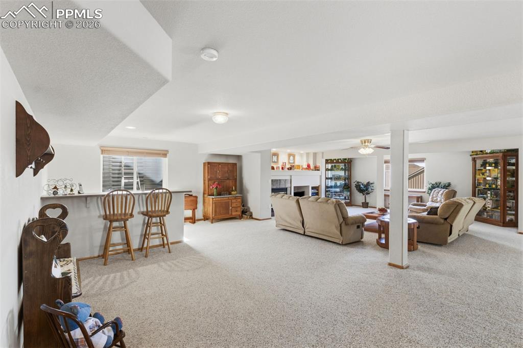 Image 34 of 50: Family Room