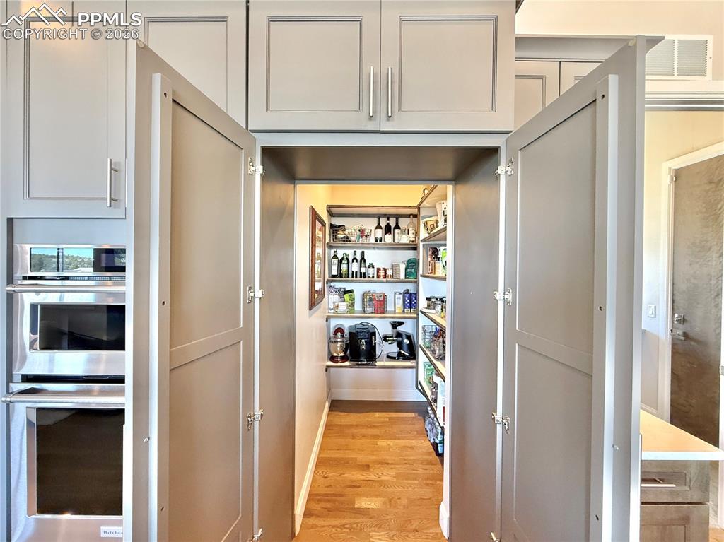 Image 11 of 36: Pantry