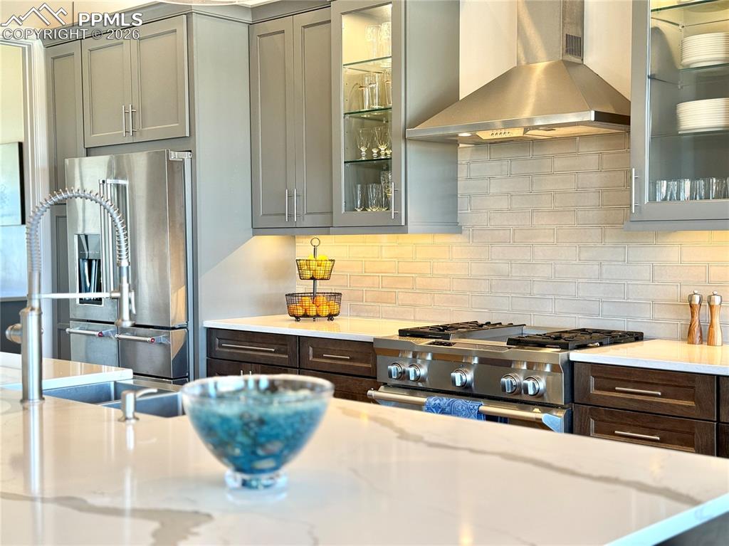 Image 12 of 36: Kitchen