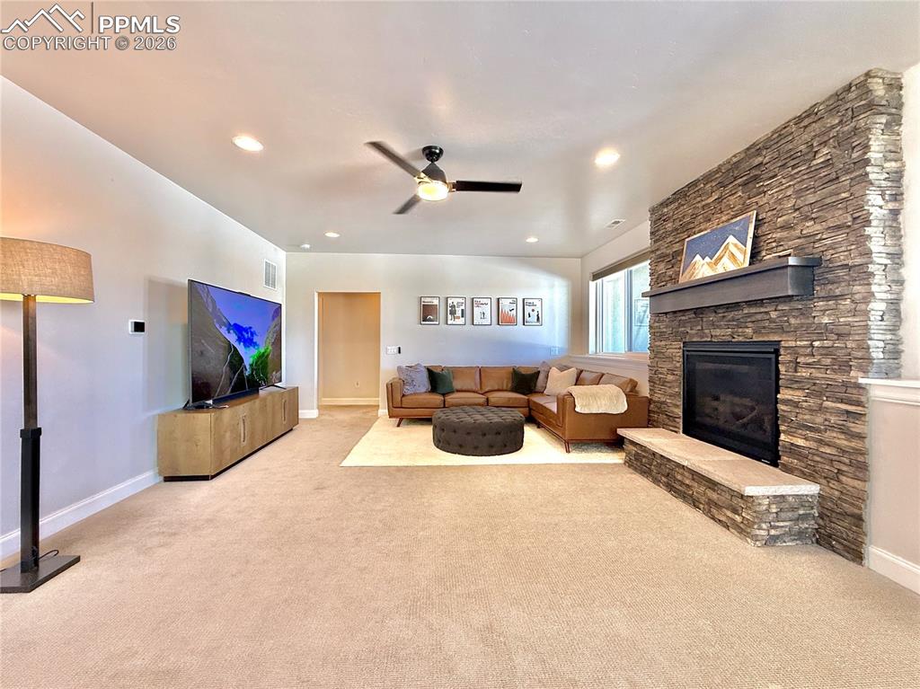 Image 24 of 36: Living Room