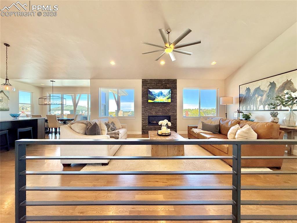 Image 4 of 36: Living Room