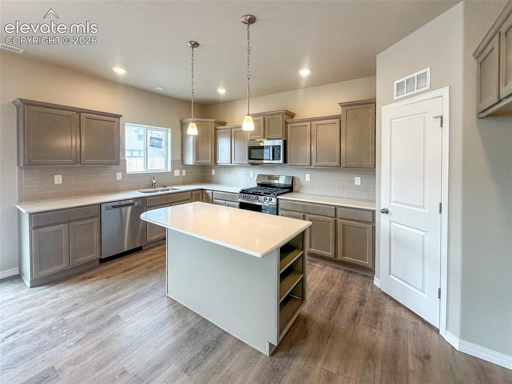 Image 3 of 18: Photos of previously built home. Some options will vary slightly
