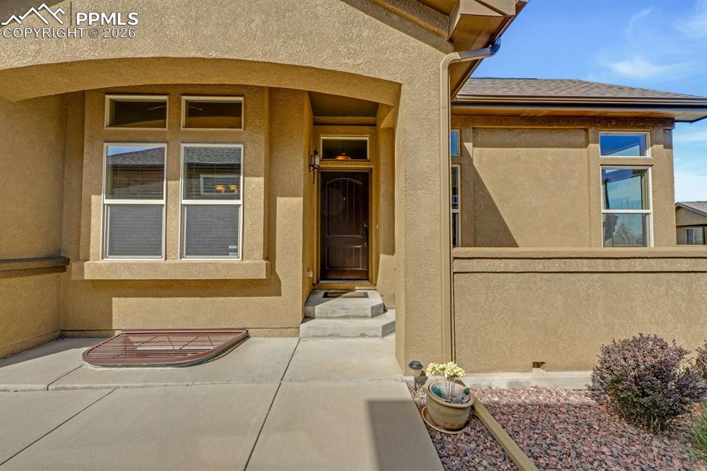 Image 29 of 33: Entrance