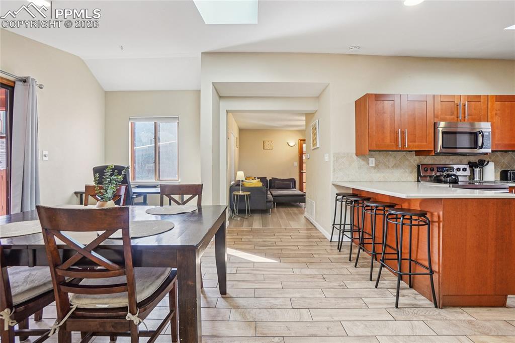 Image 5 of 43: Dining Area