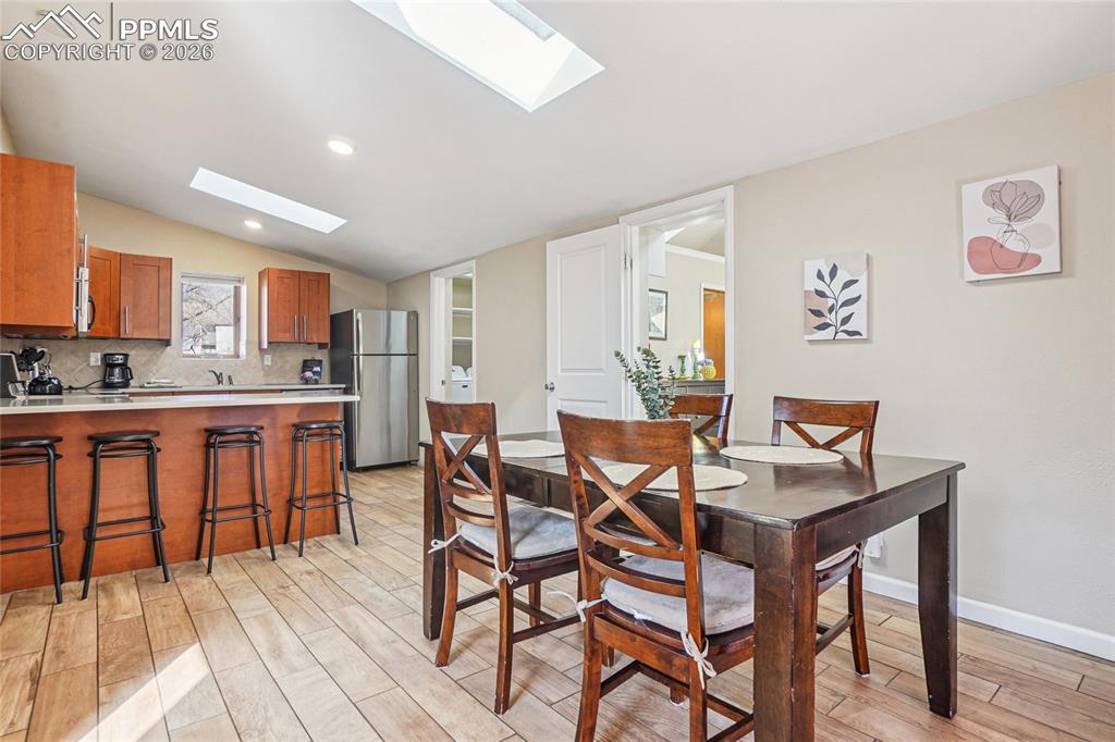 Image 6 of 43: Dining Area