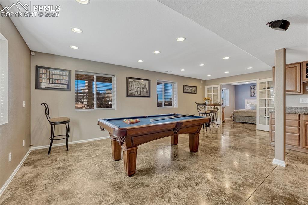 Image 27 of 50: Kitchen