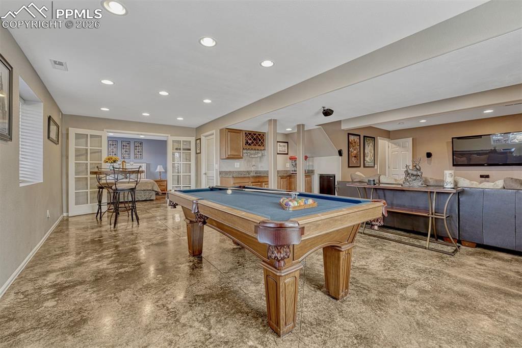 Image 28 of 50: Kitchen