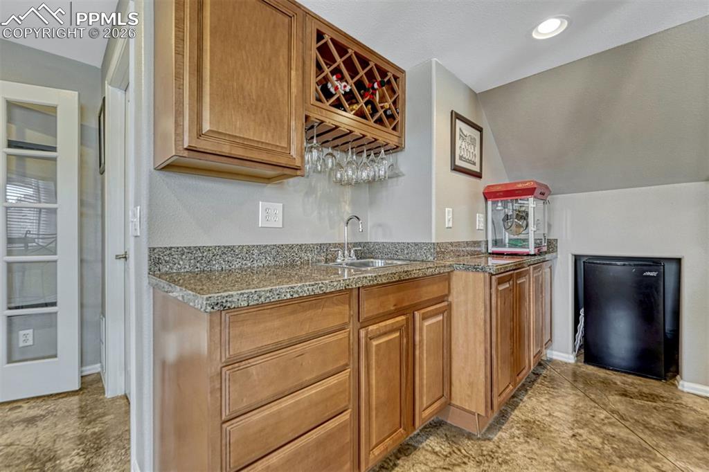 Image 29 of 50: Dining Area