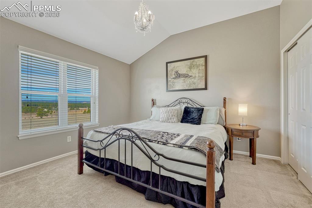 Image 35 of 50: Bathroom