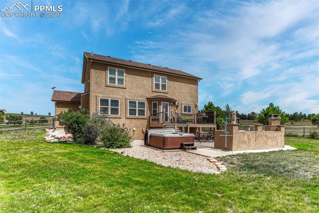 Image 8 of 50: Front of Structure