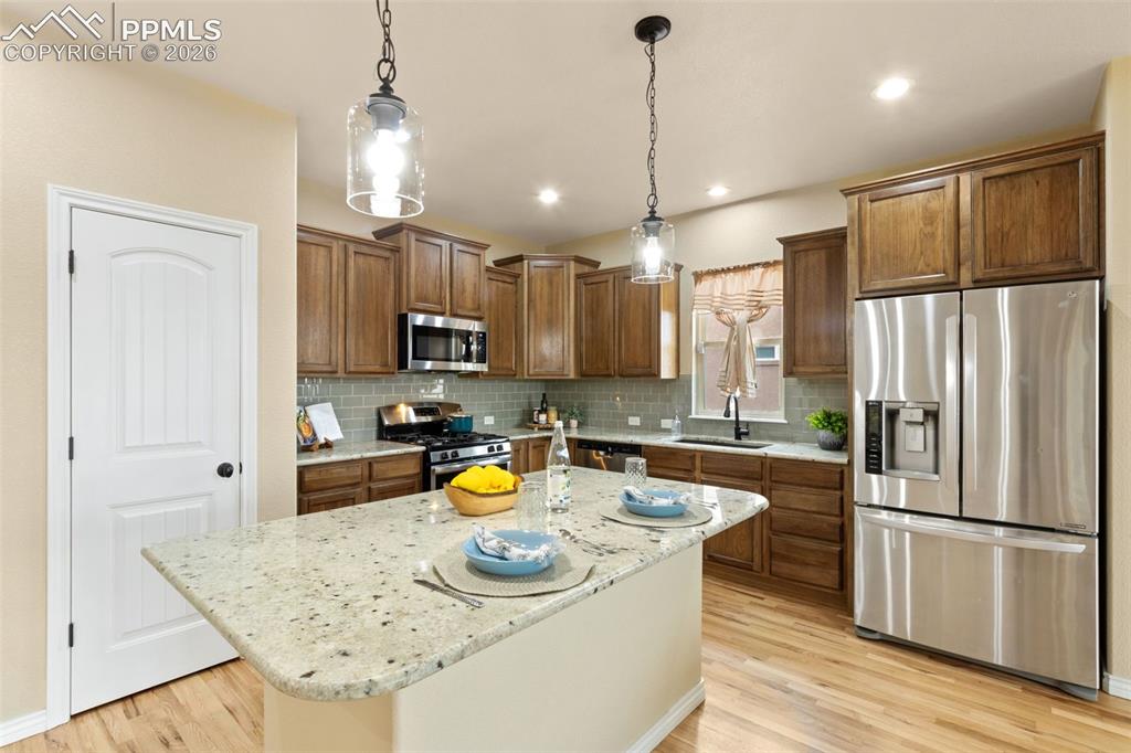 Image 12 of 46: Kitchen