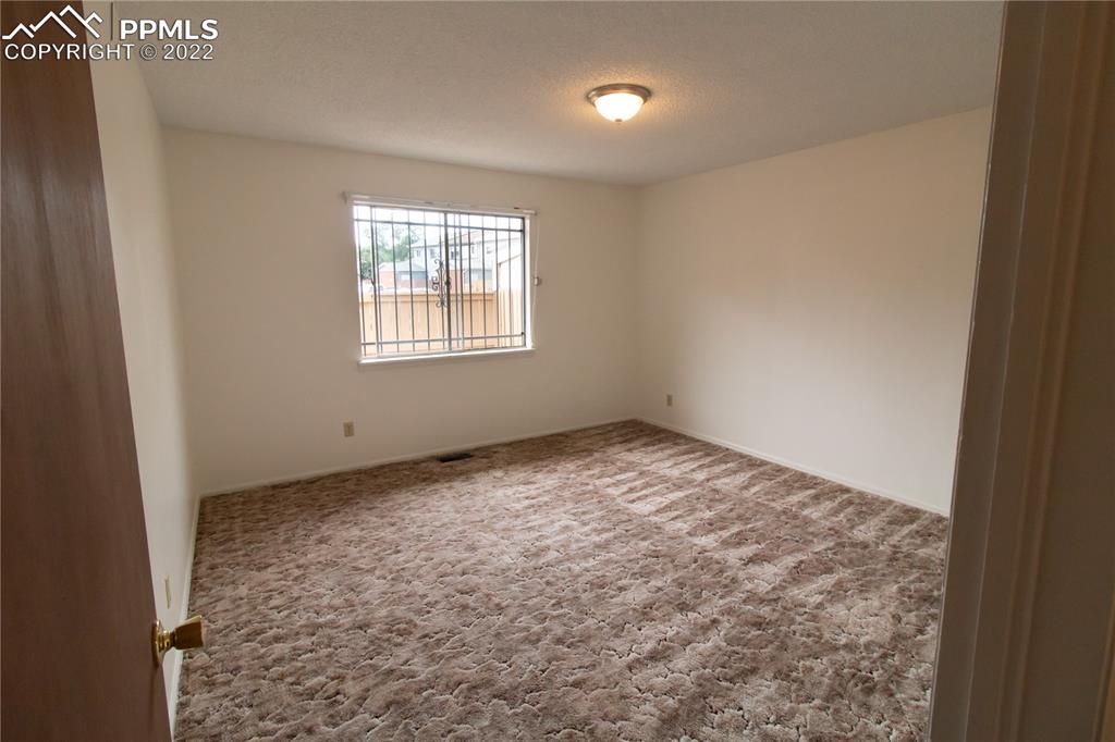 Listing 6250494, Image 18 of 29
