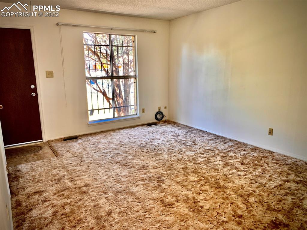 Listing 6250494, Image 7 of 29