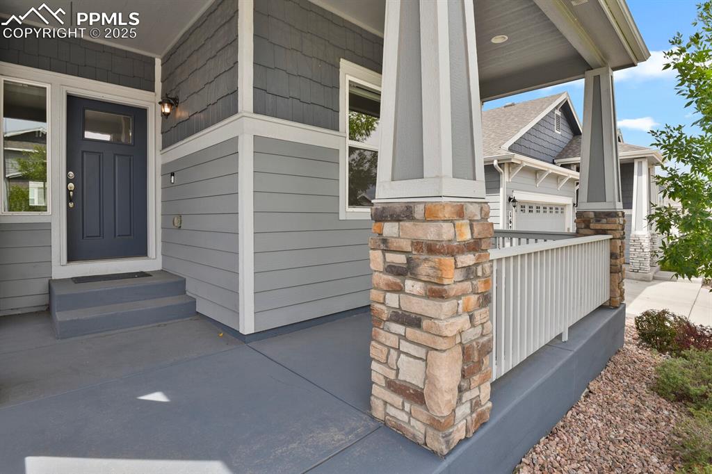 Image 3 of 47: Entry