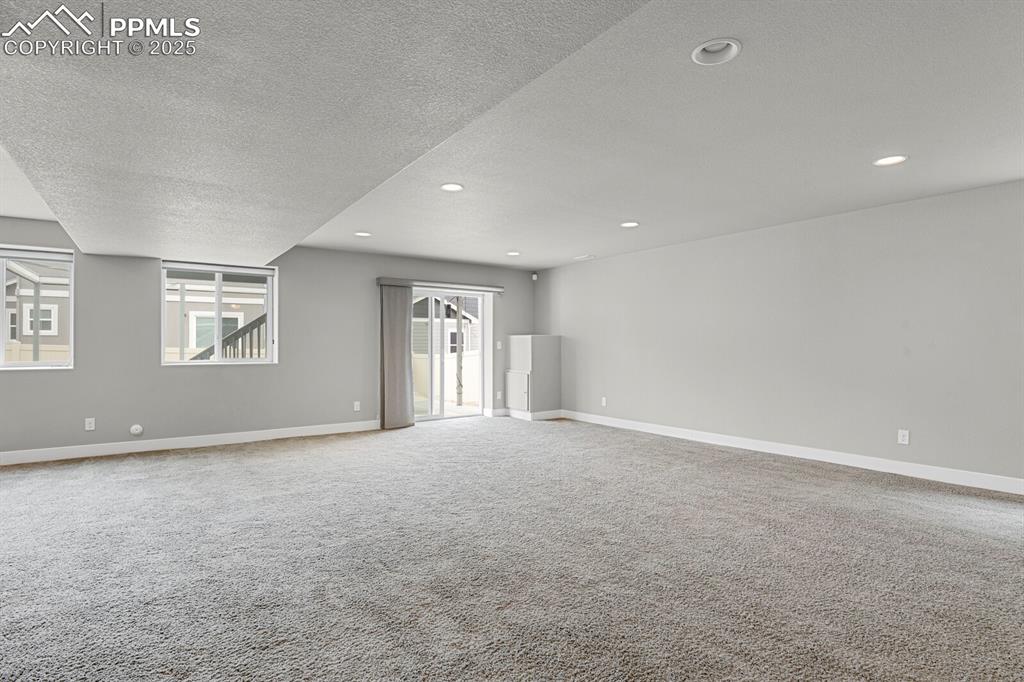 Image 35 of 47: Family Room