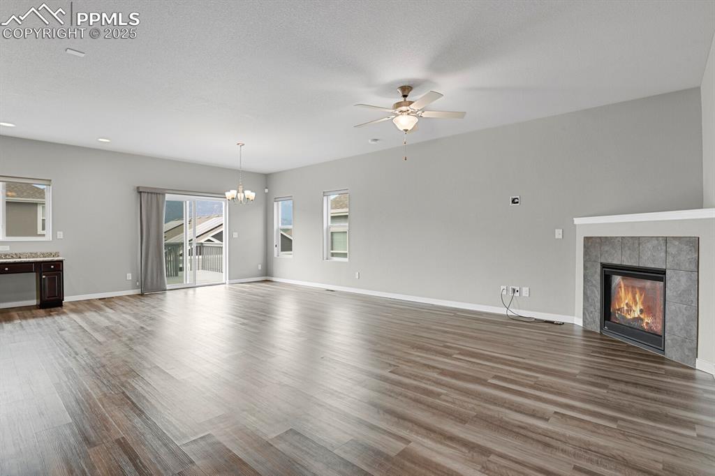 Image 6 of 47: Living Room