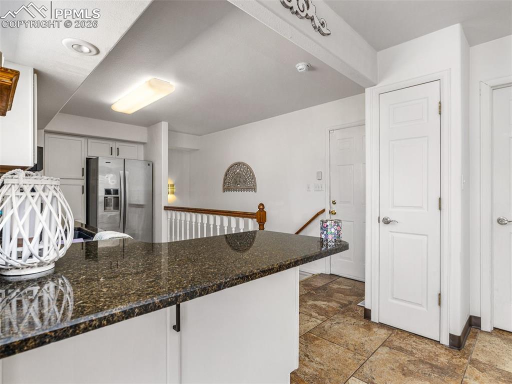 Image 10 of 31: Kitchen