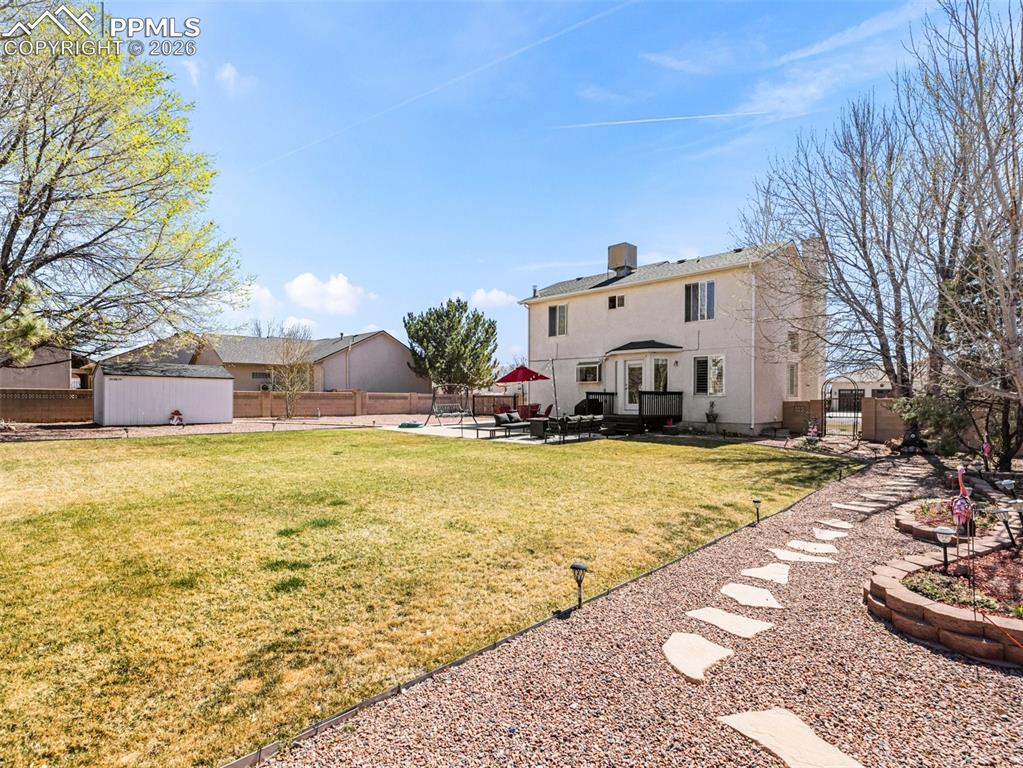 Image 27 of 31: Back of Structure