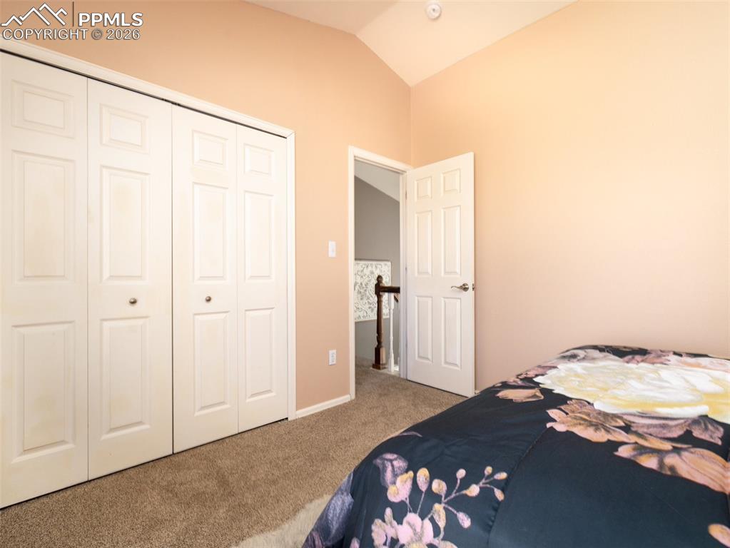 Image 31 of 31: Bedroom