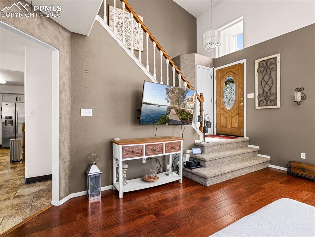 Image 8 of 31: Entry