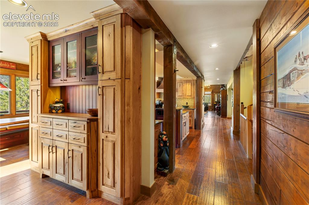 Image 12 of 50: Kitchen