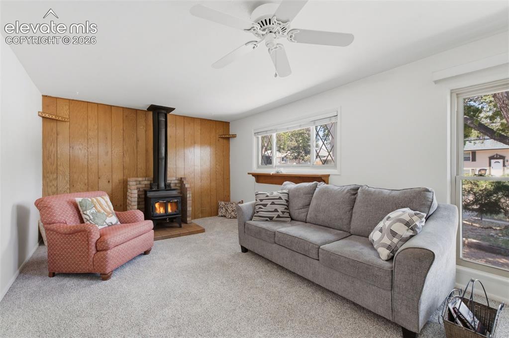 Image 6 of 30: Living Room