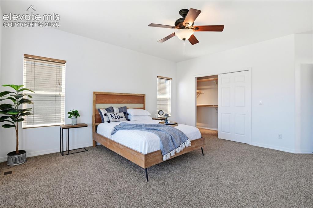 Image 17 of 41: Bedroom