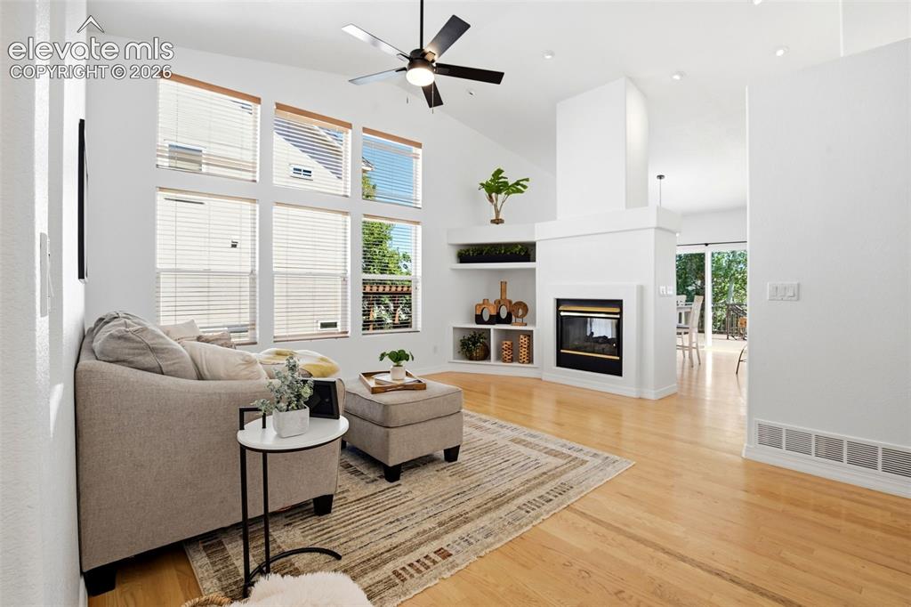Image 4 of 41: Living Room