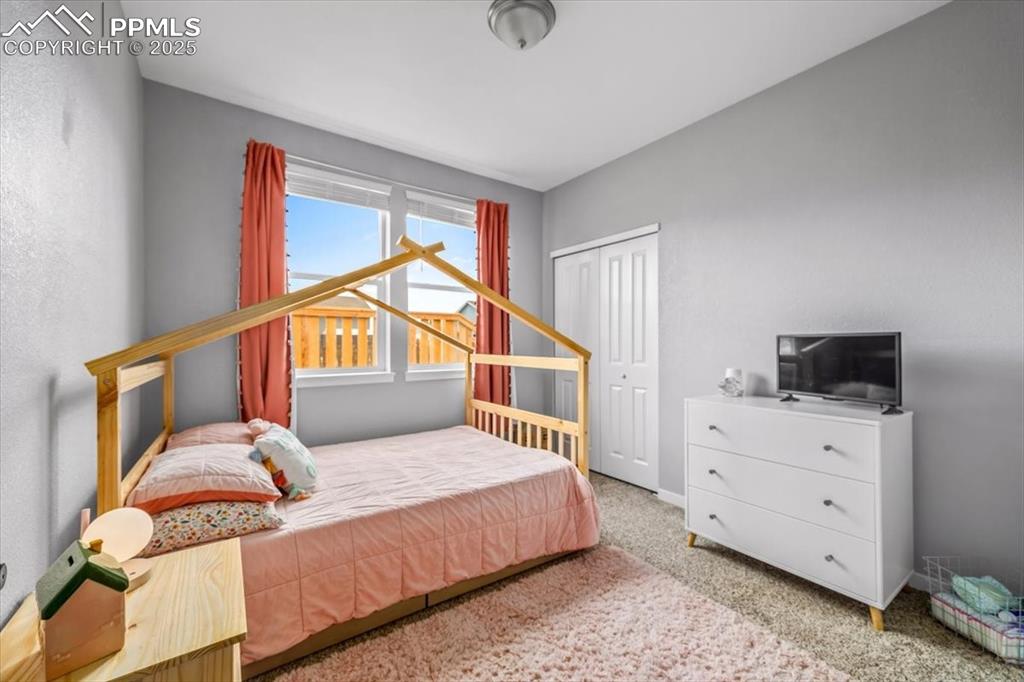 Image 12 of 28: Bedroom