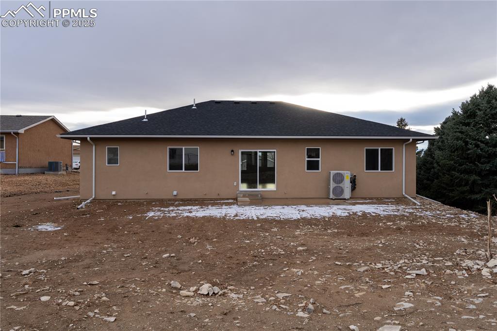 Image 30 of 31: Back of Structure