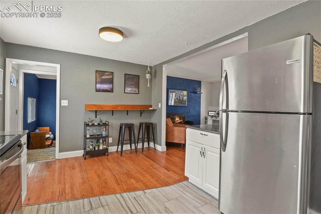 Image 11 of 36: Kitchen