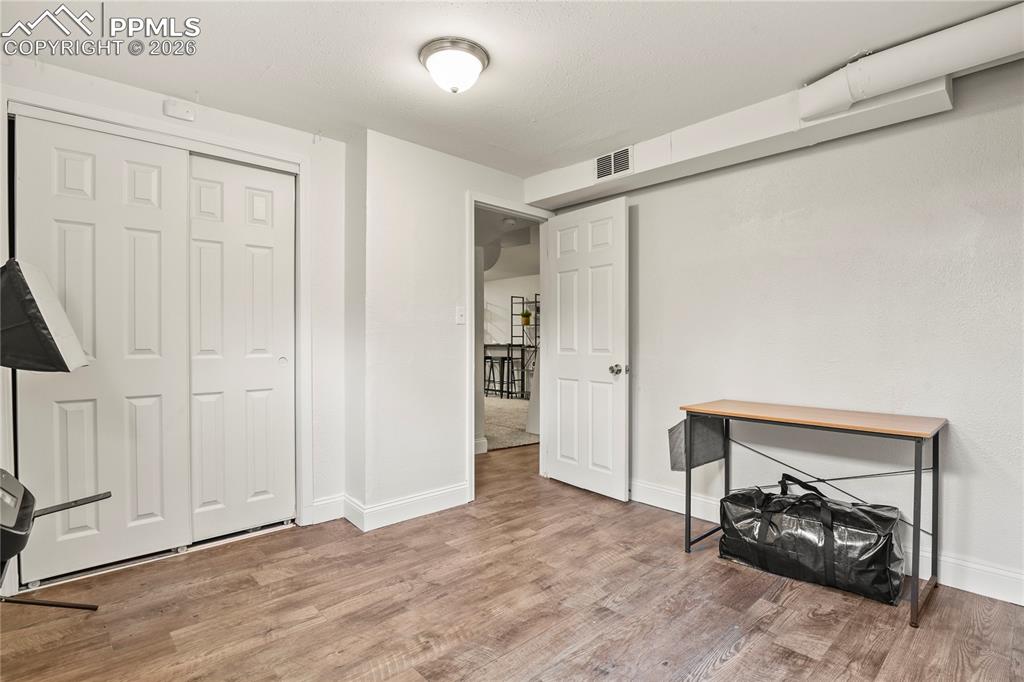 Image 27 of 36: Bedroom