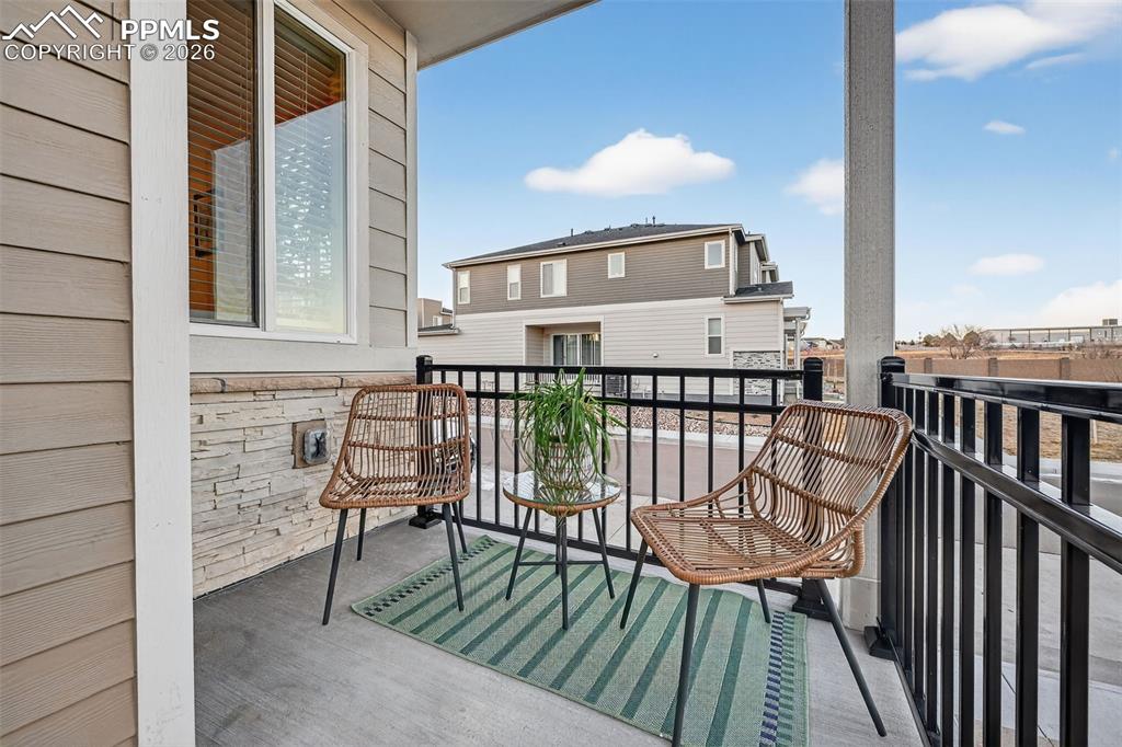 Image 11 of 32: Balcony