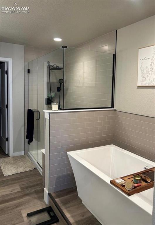 Image 16 of 25: Master Bathroom