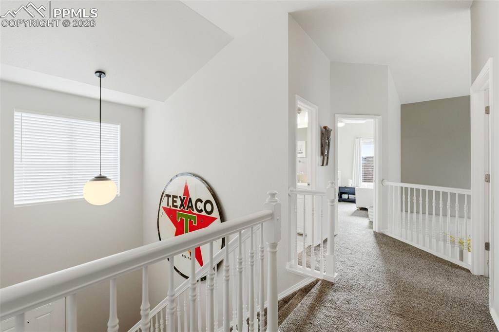 Image 16 of 50: Hallway