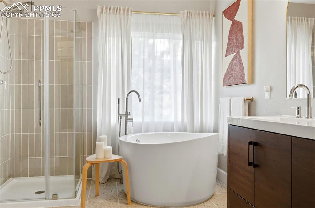 Image 23 of 50: Master Bathroom