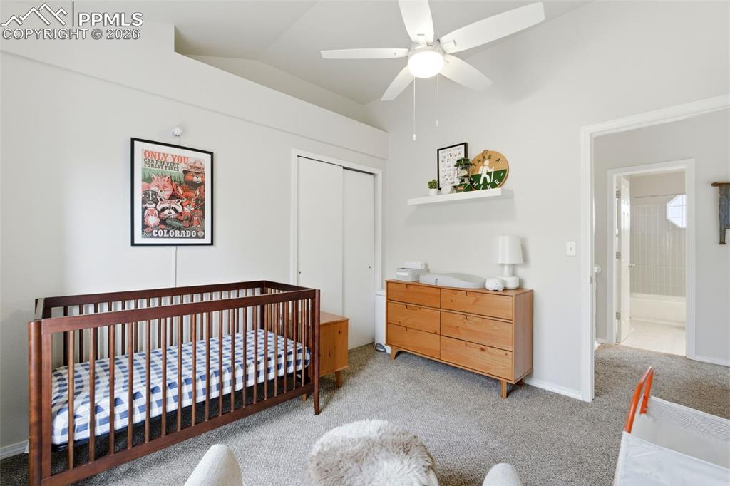 Image 25 of 50: Bedroom