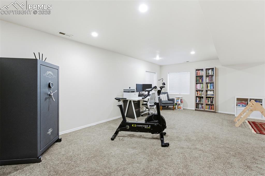 Image 34 of 50: Great Room