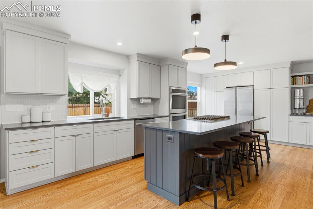 Image 9 of 50: Kitchen