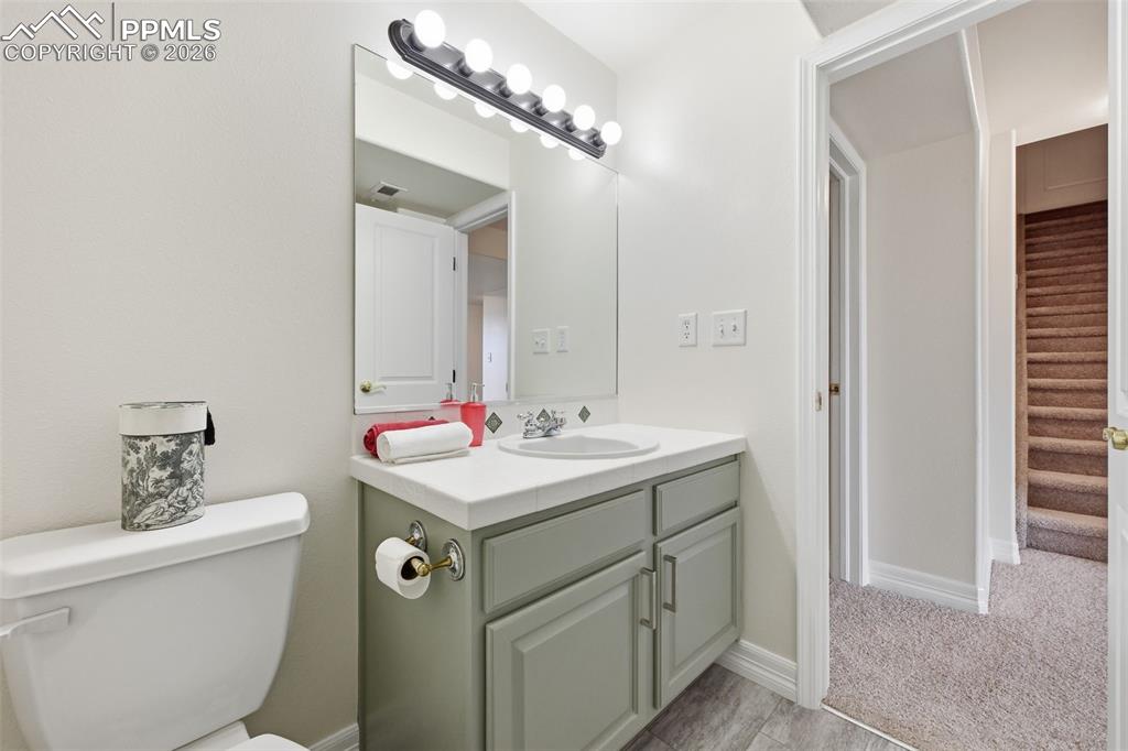 Image 36 of 48: Bathroom