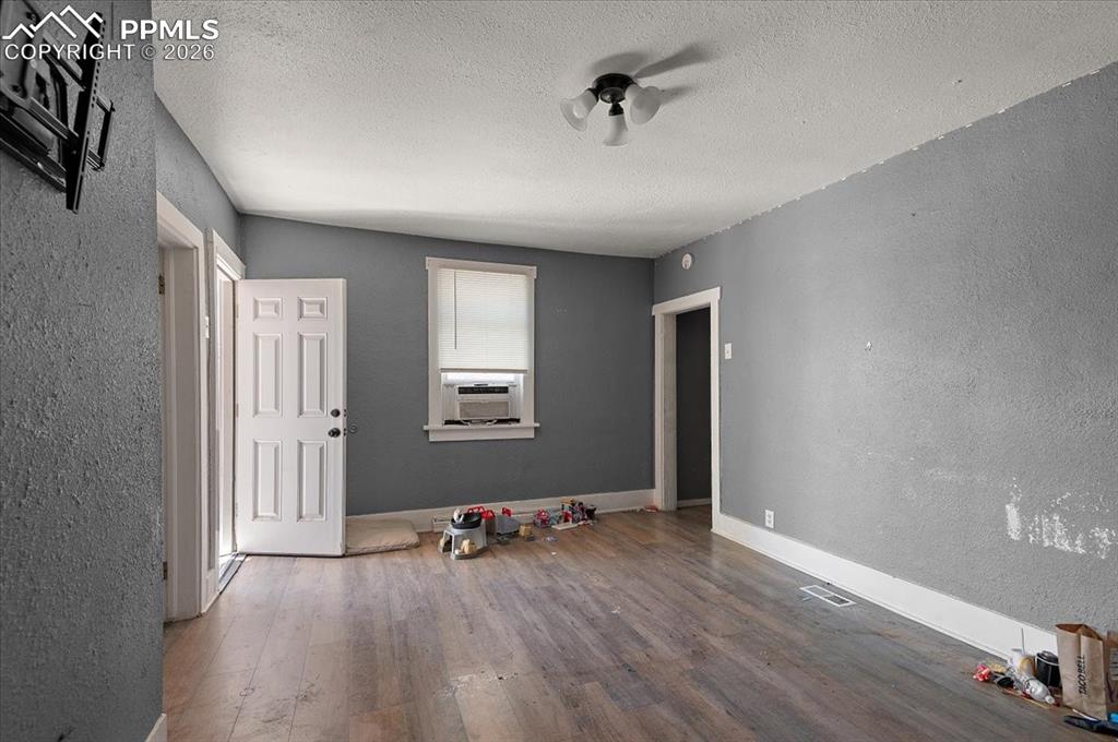 Image 2 of 21: Other