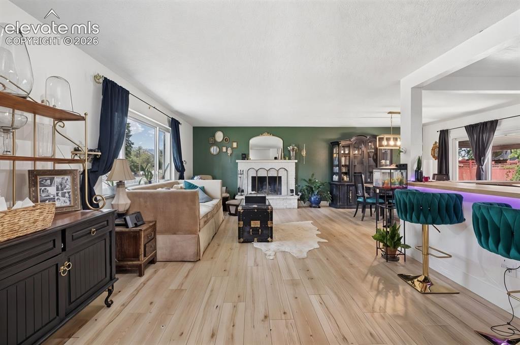 Image 8 of 42: Living Room